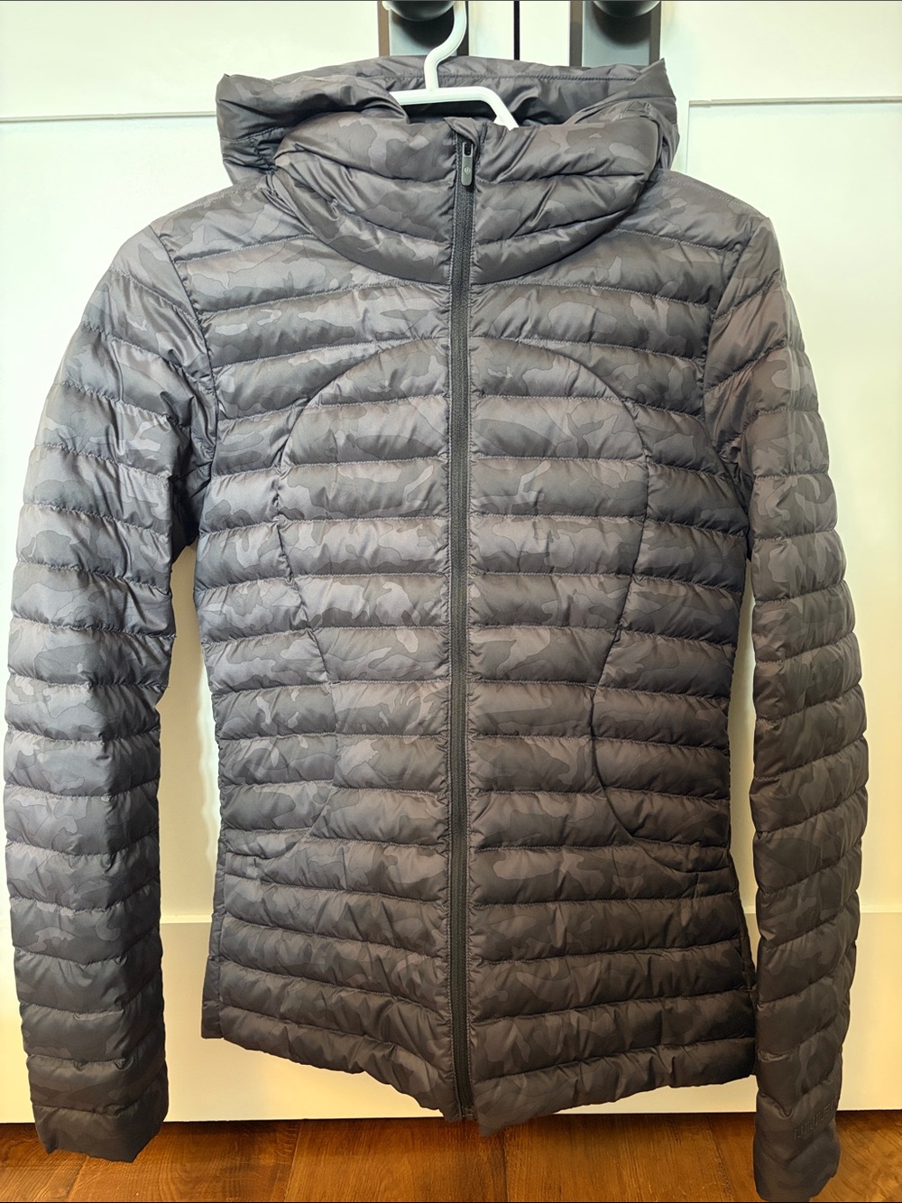 lululemon athletica Pack It Down Hooded Puffer Jacket - Camo Deep Coal